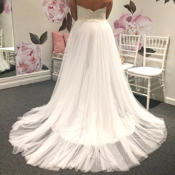 PLUS SIZE WTOO WEDDING GOWN! - Picture 4 of 8